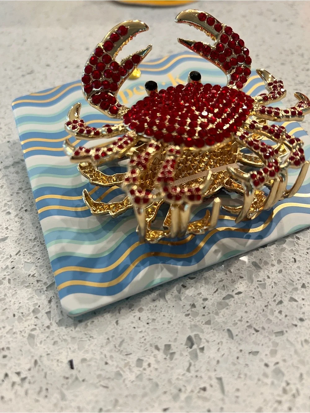 Red Crystal Crab Piper K Hair clip - Gold Tone